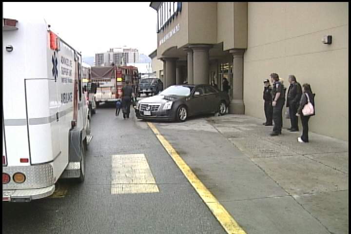 Elderly woman has fatal heart attack, while driving her car at Capri Mall. - image