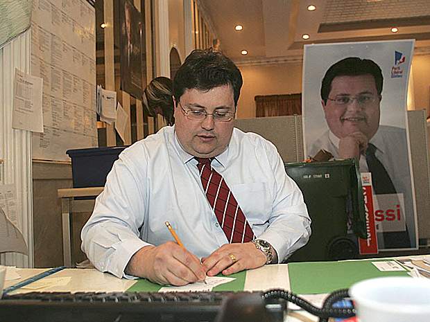 Quebec police seize documents in ex-minister’s investigation - image