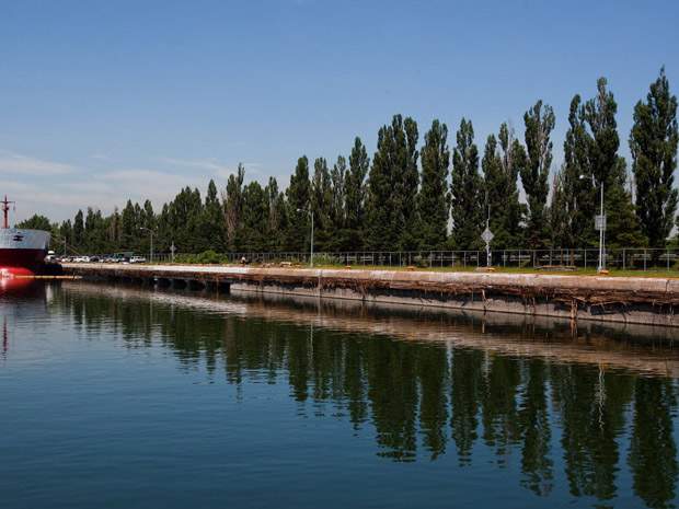 Kahnawake bars nuclear ship - image