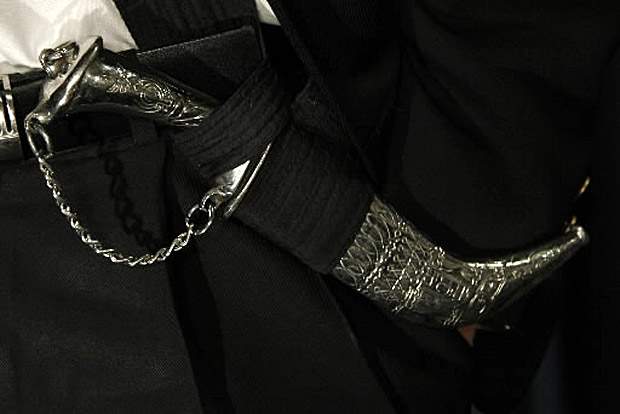 Quebec legislators ban Sikhs’ kirpans from assembly - image