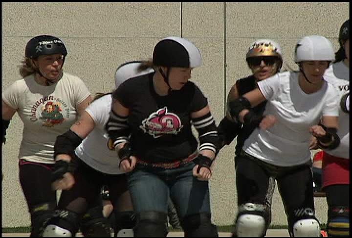 Roller derby rolls into downtown Kelowna - image