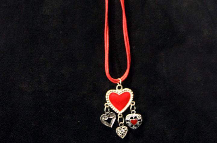 Ottawa wants to crack down on the amount of toxic cadmium in children's jewellery.