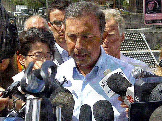 Montreal mayor: All cities need federal, provincial help with roads immediately - image