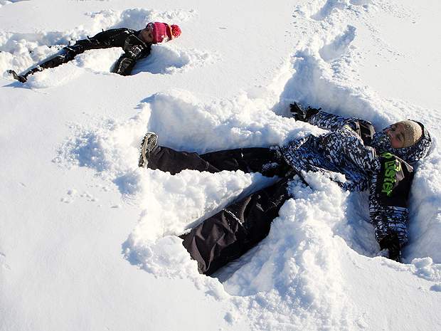File: Snow angels .