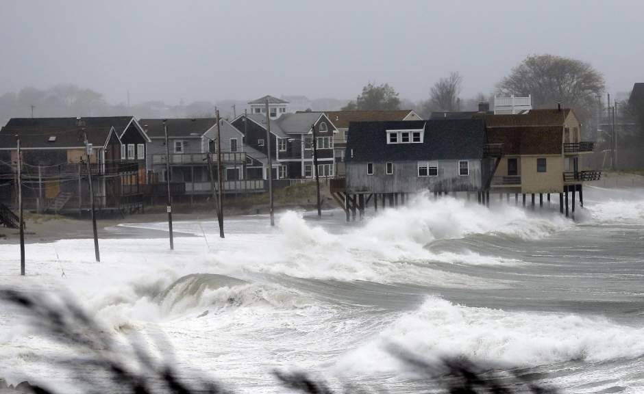 Sandy slams into New Jersey; heads for eastern, central Canada - image