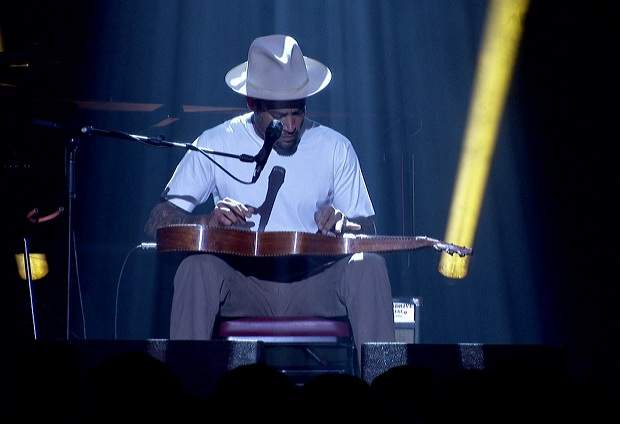 Singer-songwriter Ben Harper headlines this year's Jazz Winnipeg Festival.