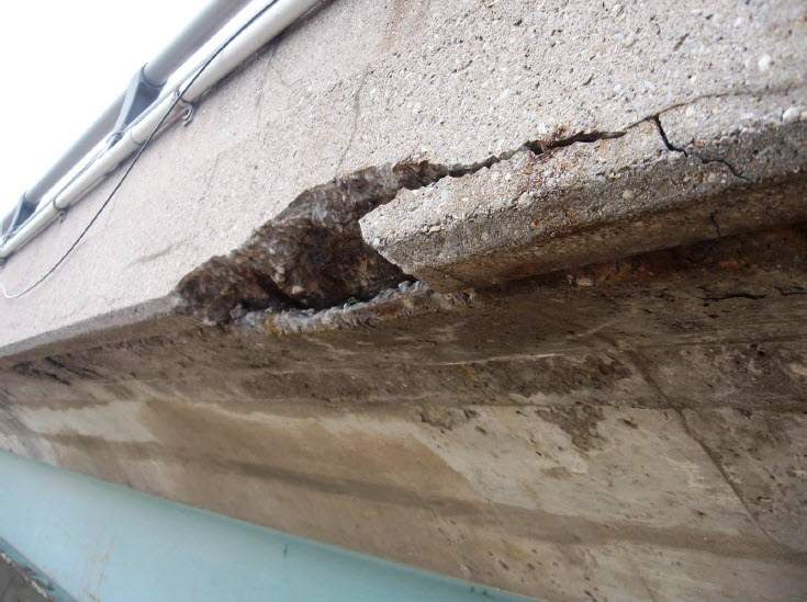 Cracked concrete on the Gardiner