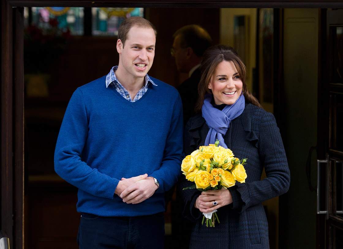 Wills and Kate leave the hospital