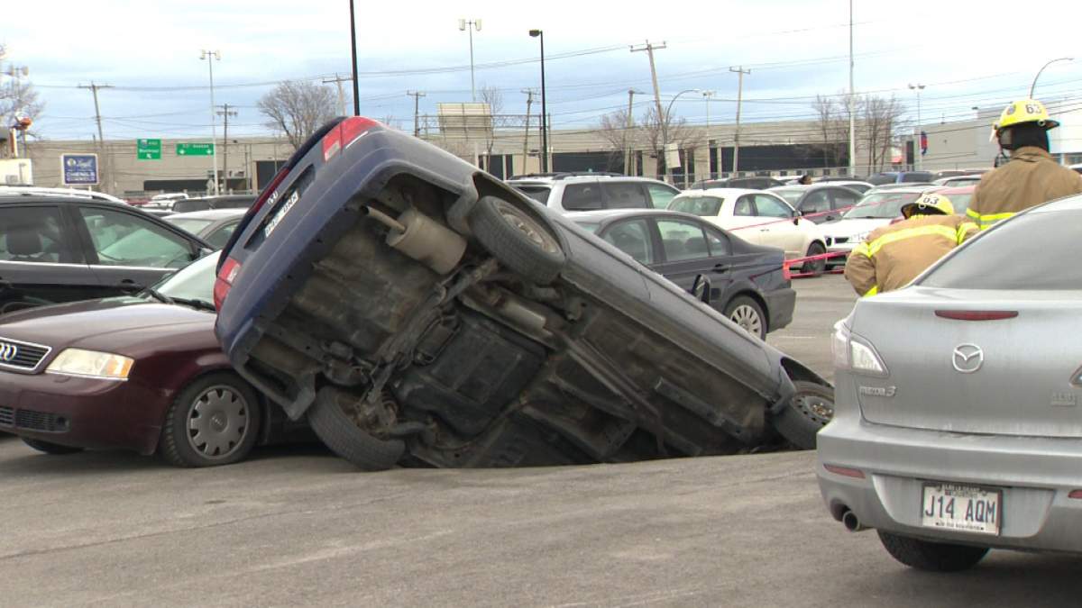 Montreal airport sinkhole