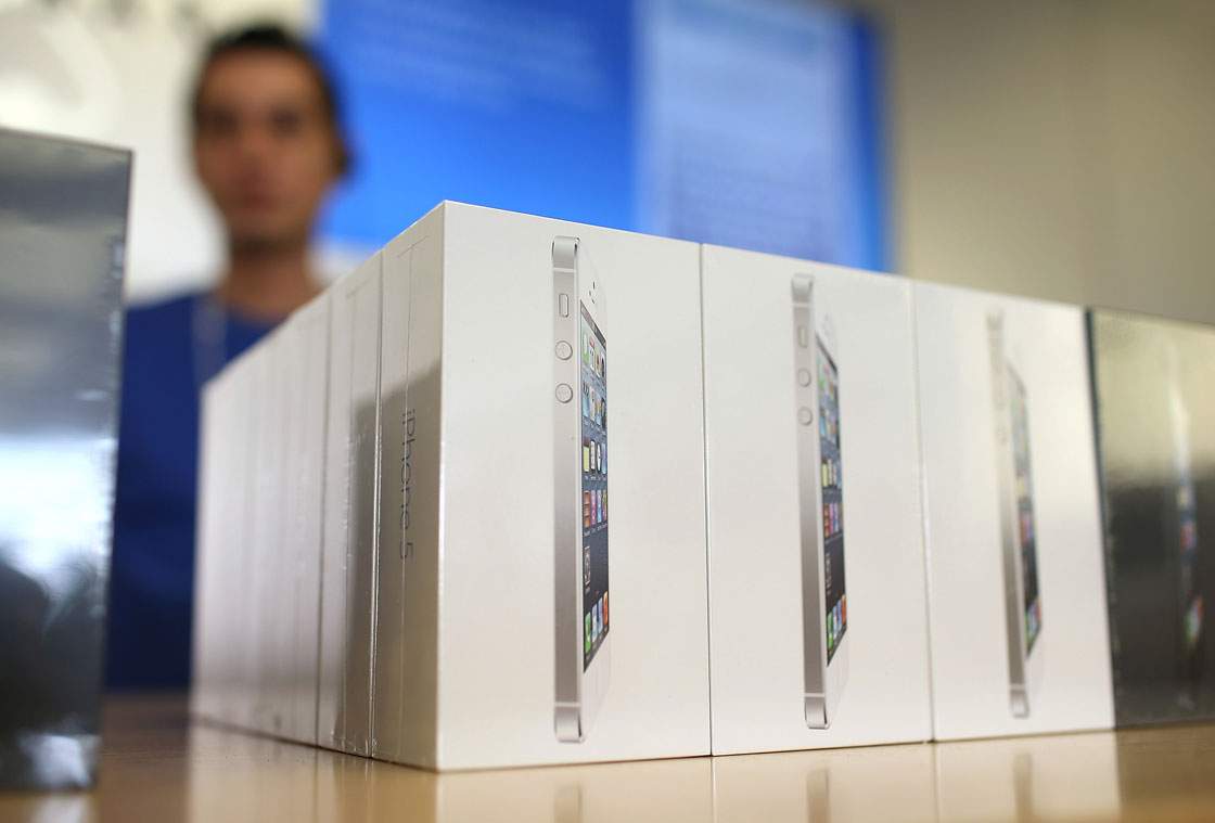  The company said starting Friday that it would give customers
credit for functioning older iPhone models at Apple Stores. 