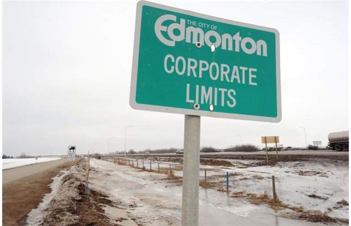Hwy. 2 between Edmonton and Leduc area.