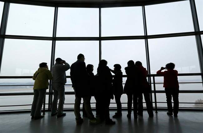 Reporters provide rare glimpse into North Korea through social media - image