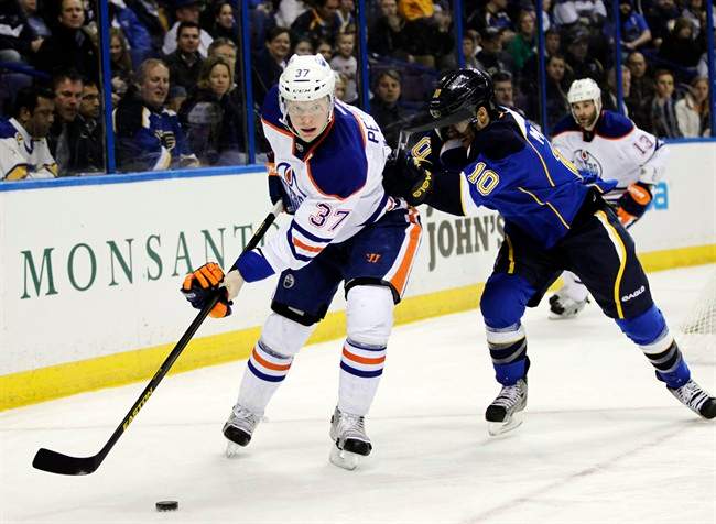 Khabibulin, Oilers blank Blues 3-0 - image