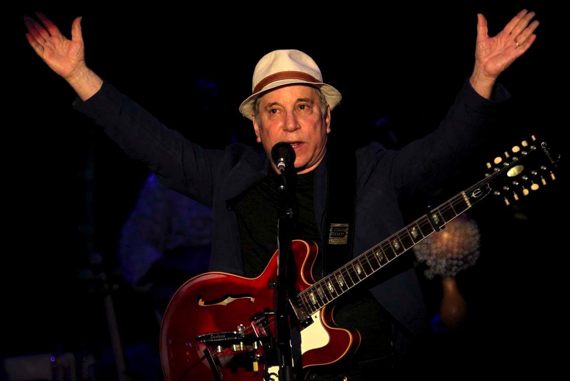 Singer Paul Simon has added his voice to the lobby against oil tanker traffic on the west coast in a haunting new television commercial released on the 24th anniversary of the Exxon Valdez oil spill.