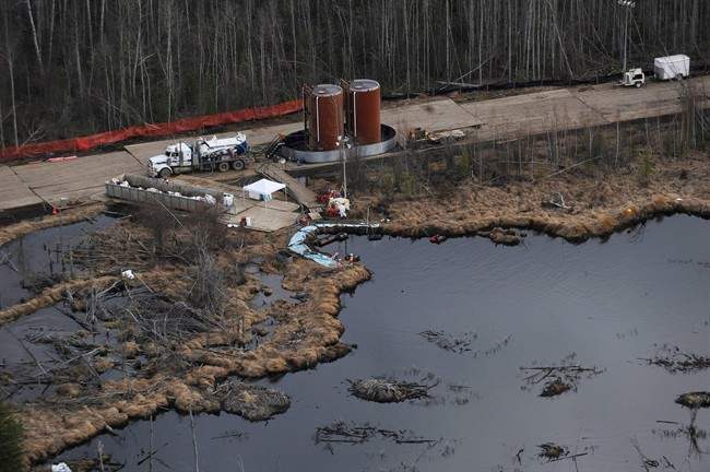Major pipeline companies will have to prove they have access to $1 billion to cover the costs of an oil or gas spill under new rules announced by Nature Resources Minister Joe Oliver.