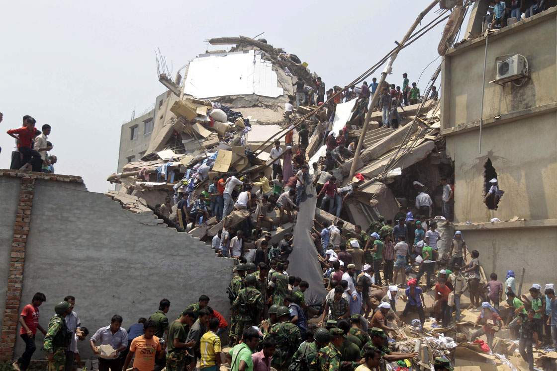 14 gut-wrenching photos from Bangladesh building collapse - image
