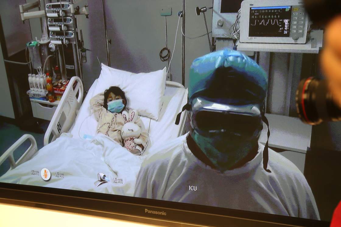 This picture taken on April 13, 2013 shows Beijing's first human case of H7N9 bird flu, a 7-year-old girl. 