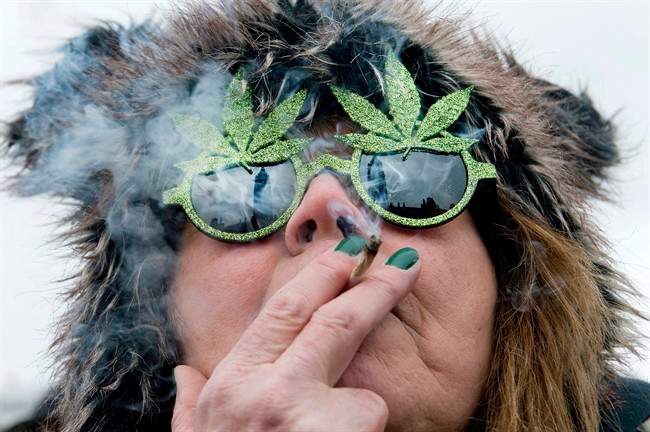 Canadian police chiefs say cops should be able to hand out tickets, fines, for possession of small amounts of marijuana.