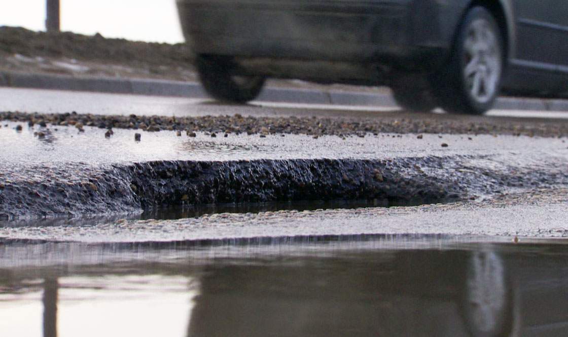 Although spring temperatures may not be here the city of Saskatoon is hitting the streets with hot mix asphalt.