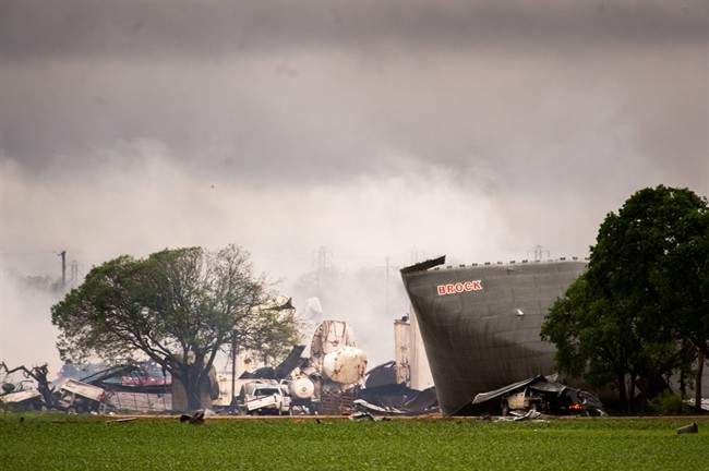 Frantic search ongoing after deadly Texas blast