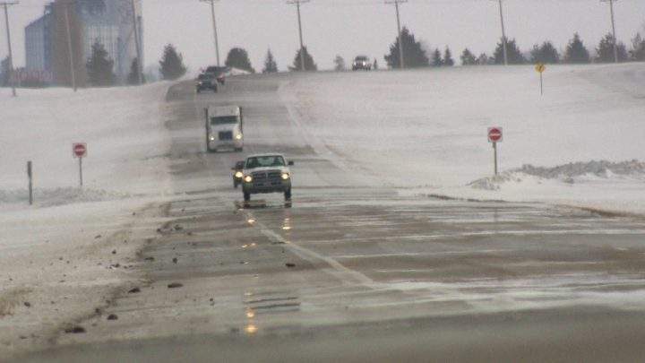 Top survival tips for holiday travel in Saskatchewan - image