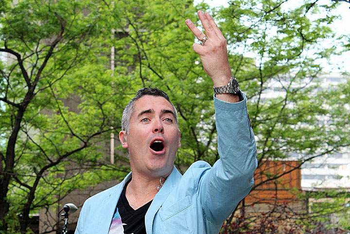 In photos: Barenaked Ladies jam in Toronto - image