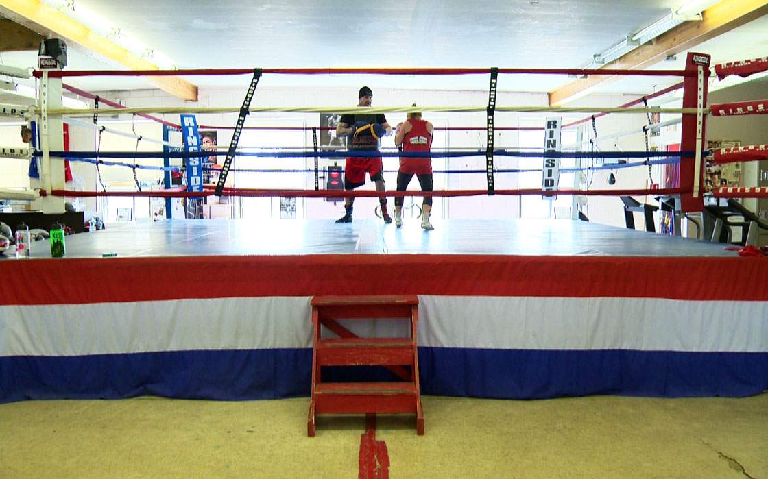 Saskatoon city councillors scheduled to debate on whether to contact the province about the establishment of a boxing and wrestling commission.