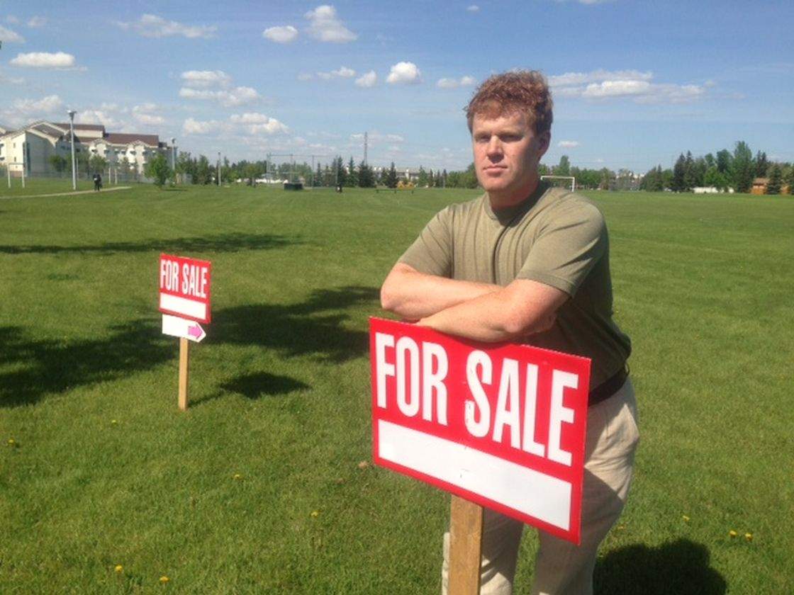 Curtis Penner running for Edmonton mayor, in his neighbourhood of Erminskin, June 3, 2013.