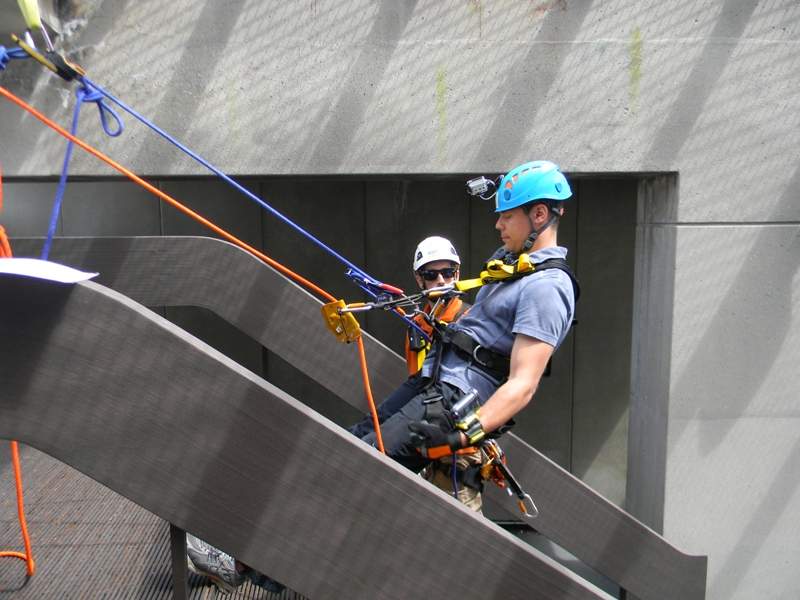 antony robart rappell city hall rope for hope
