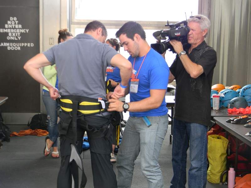 antony robart rappell wall city hall rope for hope