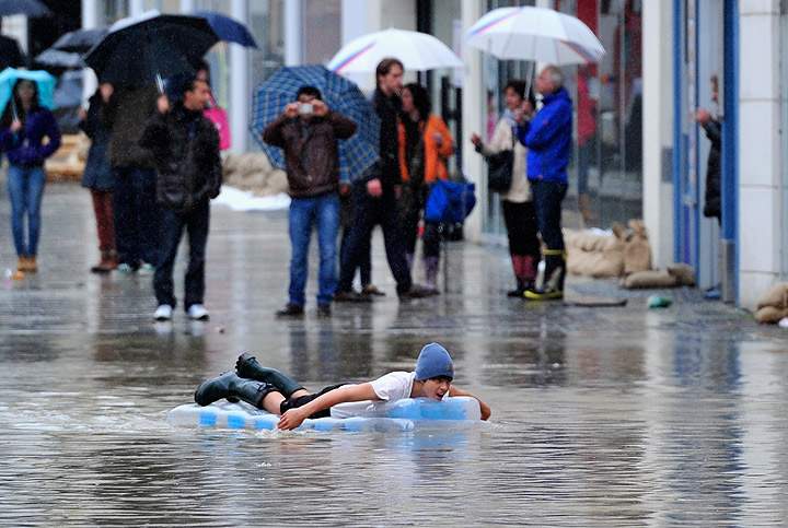 Gallery: Torrential rain and heavy flooding hit central Europe - image