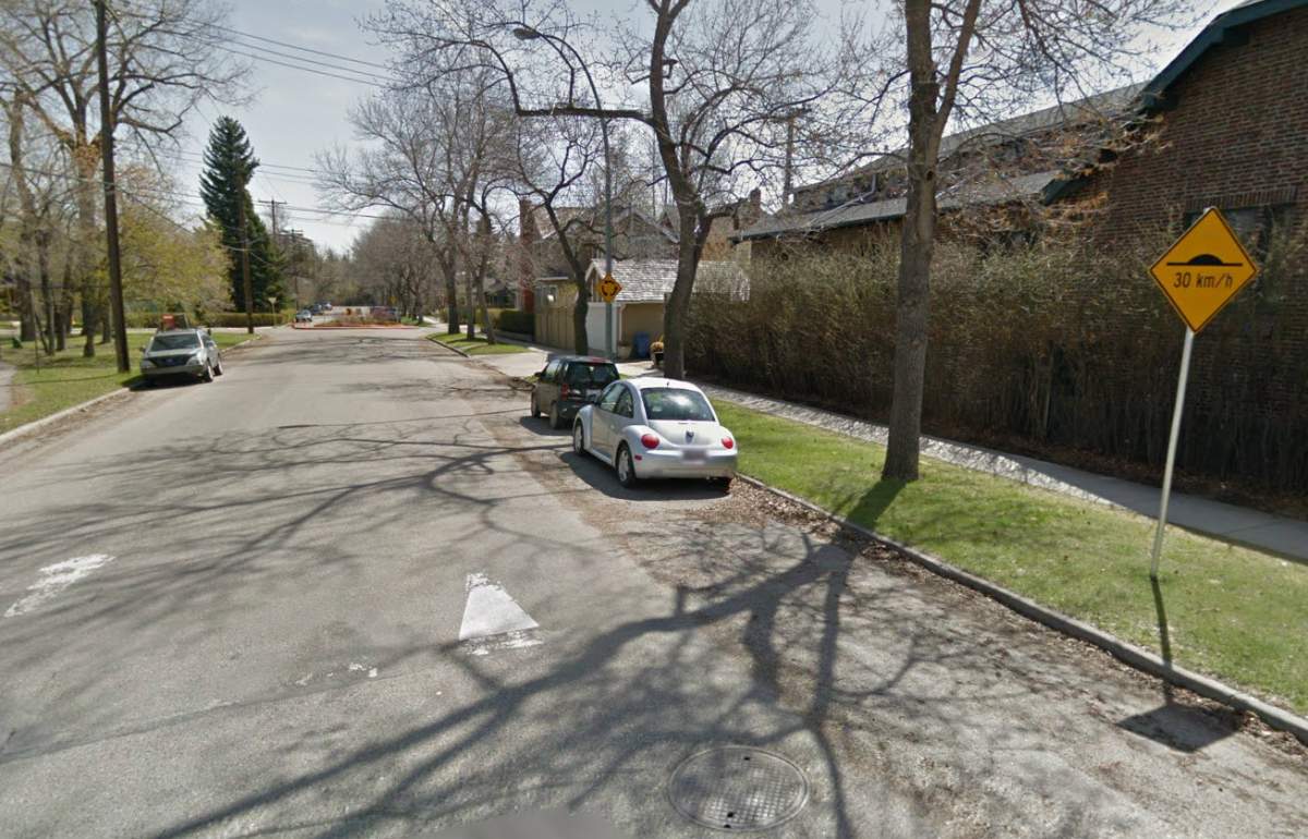 A street near Elbow Park in Calgary, before the flood.