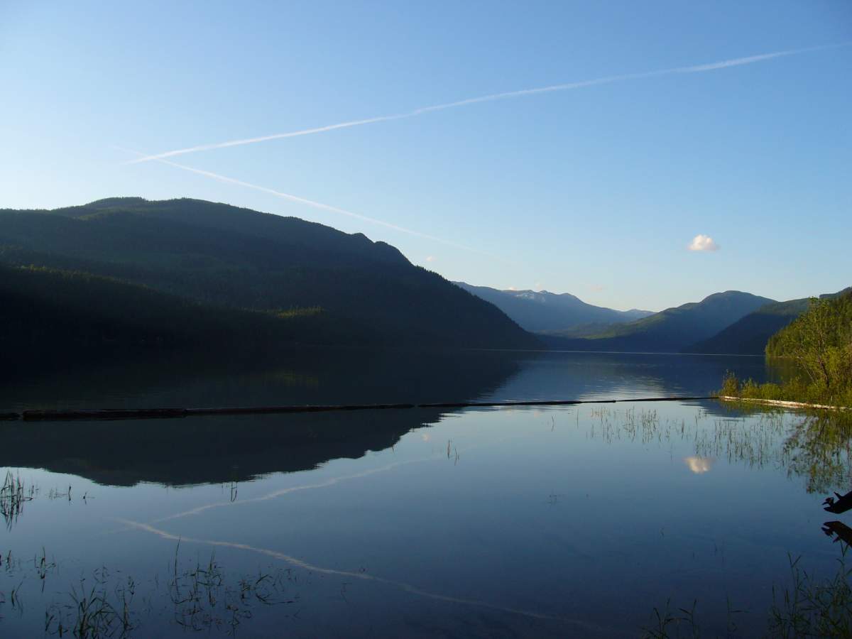 A partial closure for Mabel Lake Road is now in place due to nearby wildfires.