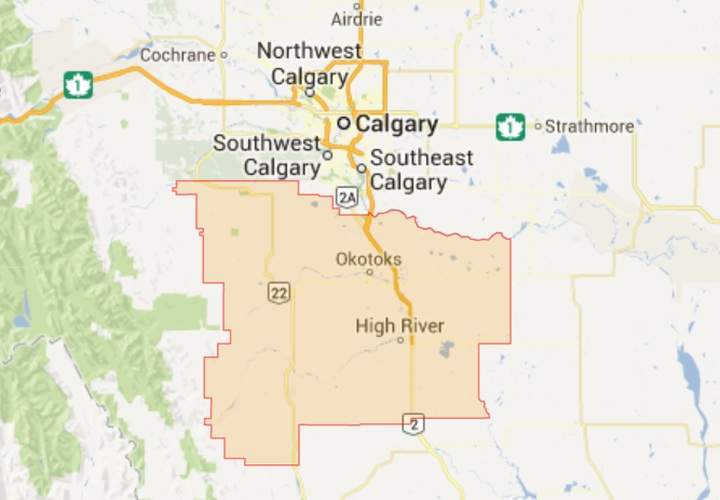 Tornado touches down in Okotoks - image