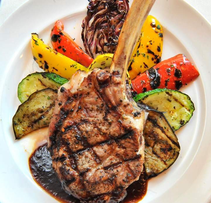 Summertime barbecues aren’t always about baby back ribs slathered in sugary sweet barbecue sauce, potato salad and ice-cold Cokes. There are healthy ways to fire up the grill this summer.