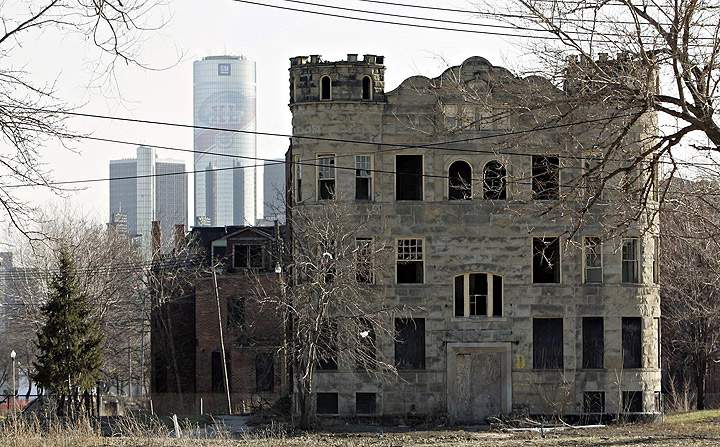 Haunting images of Detroit’s abandoned buildings - image