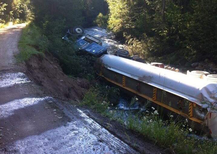 Residents have been warned not to drink or use water after a tanker crashed into Lemon Creek, spilling 35,000 litres of fuel into the waterway. 