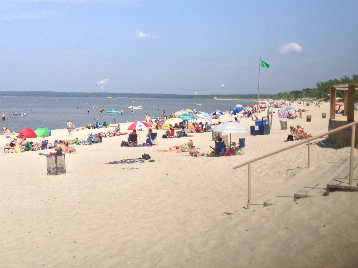 Sunny and hot conditions persist over the next few days. You may want to head to the beach to cool off.