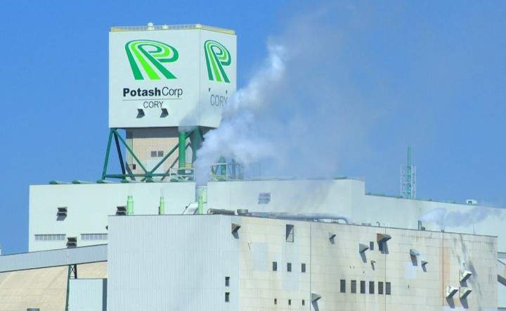 PotashCorp lowers 2013 profit forecast as Q2 results miss analyst estimates.
