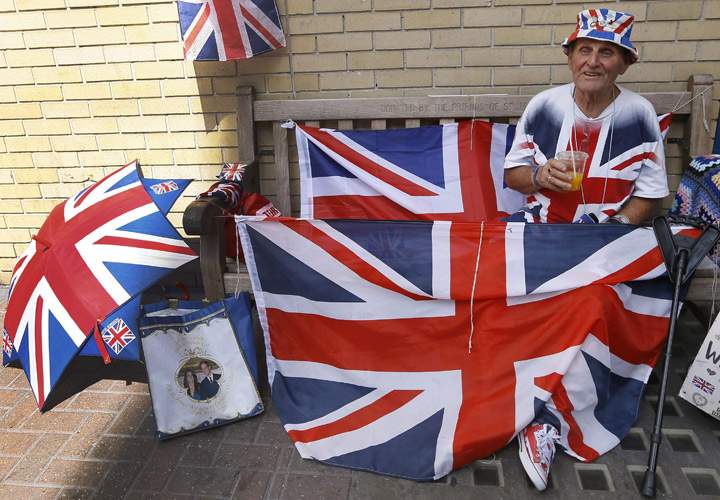Gallery: The 7 types of people eagerly anticipating birth of royal baby - image