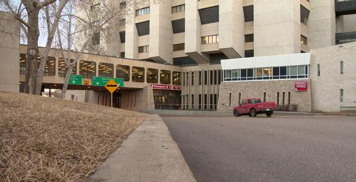 Condition of baby born after car crash in Prince Albert, Saskatchewan improves: health region.