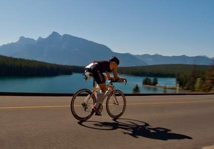 A West Kelowna athlete captured gold at a junior men's triathlon race in Mexico on Friday.