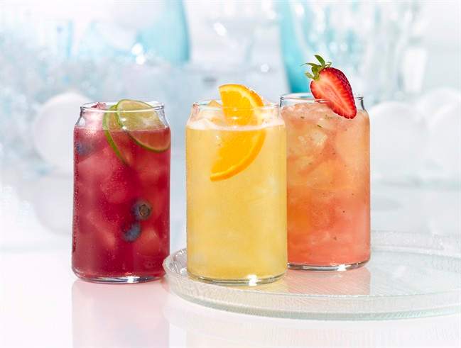 Cranberry-mint infused margarita recipe
