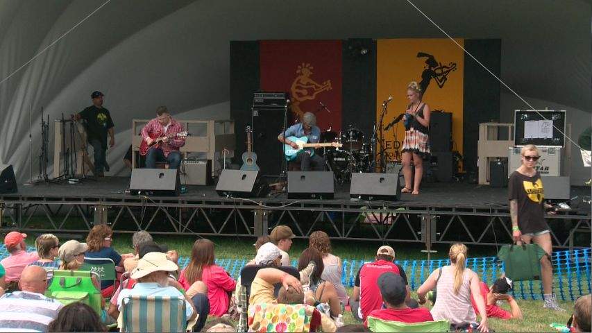 A new partnership between the Edmonton Folk Fest and Lite 95.7 is looking to recognize Canada's best undiscovered folk artists.