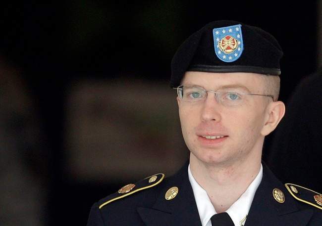 Lawyer reveals more details about Chelsea Manning’s decision to live as a woman - image