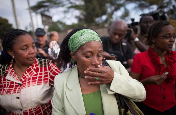 Agnes Mutua, identifyed her nephew Christopher Kennedy Chewa who was killed during the Westgate Mall attack, mourns after being informed that the mortuary refuses to release his body on September 25, 2013 in Nairobi, Kenya. (Photo credit: Getty Images)