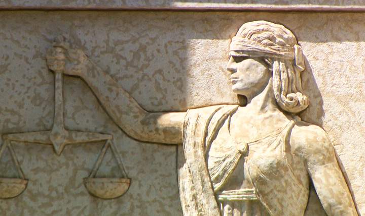 Judge tells Saskatoon man accused of murdering his wife to find a new lawyer quickly.