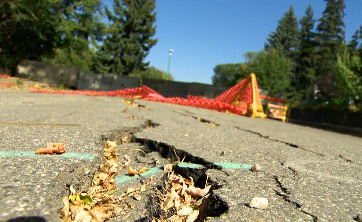 City starting construction to correct riverbank slope failure on Saskatchewan Crescent.