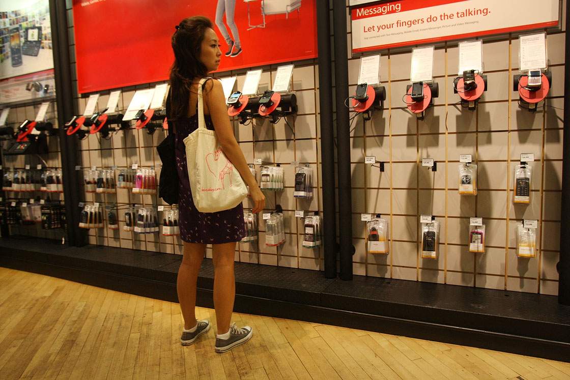 Verizon alongside other U.S. carriers won't be coming to Canada. 