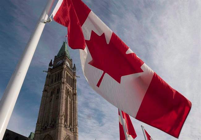 A national health-care group is giving the Conservative
government low marks on its commitment to health care and urging
Ottawa to show more leadership on the issue.
